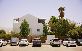 אדום 179, דירות נופש